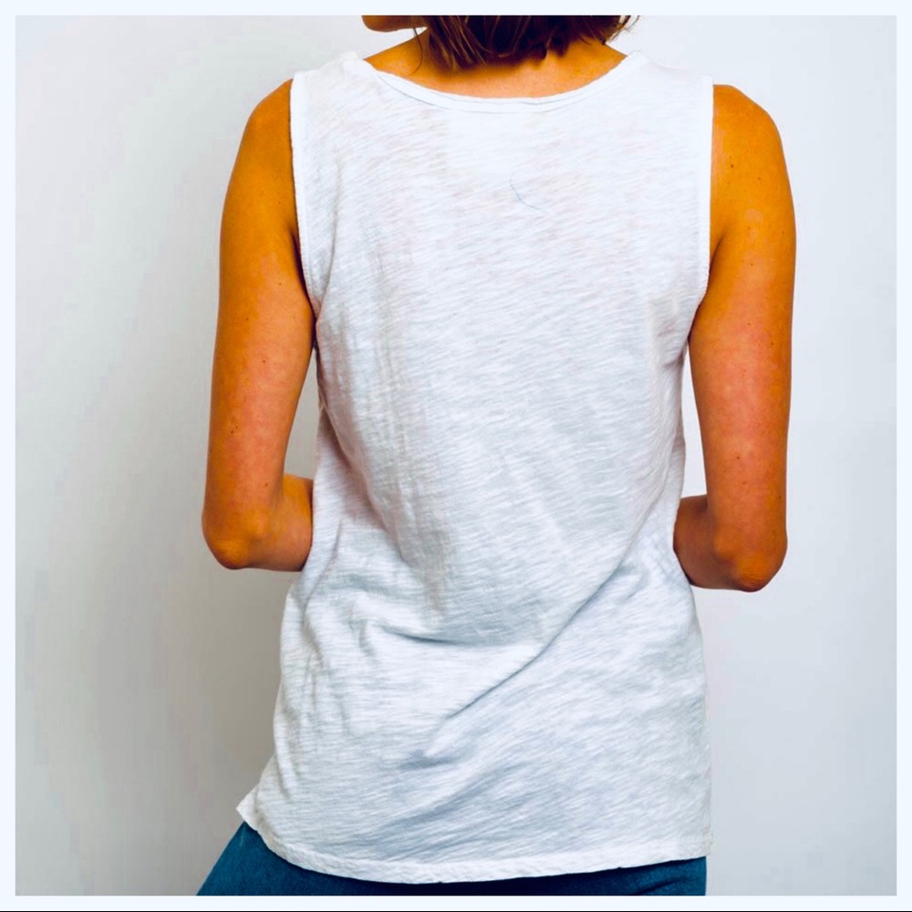 Retro Chic Mineral Wash Vacay graphic tank top - Picture 2 of 3